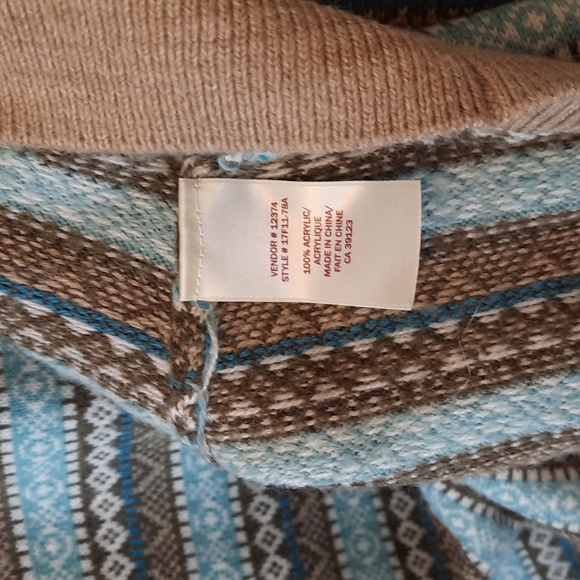 NORTHERN REFLECTIONS Striped Knit Sweater - Picture 5 of 7